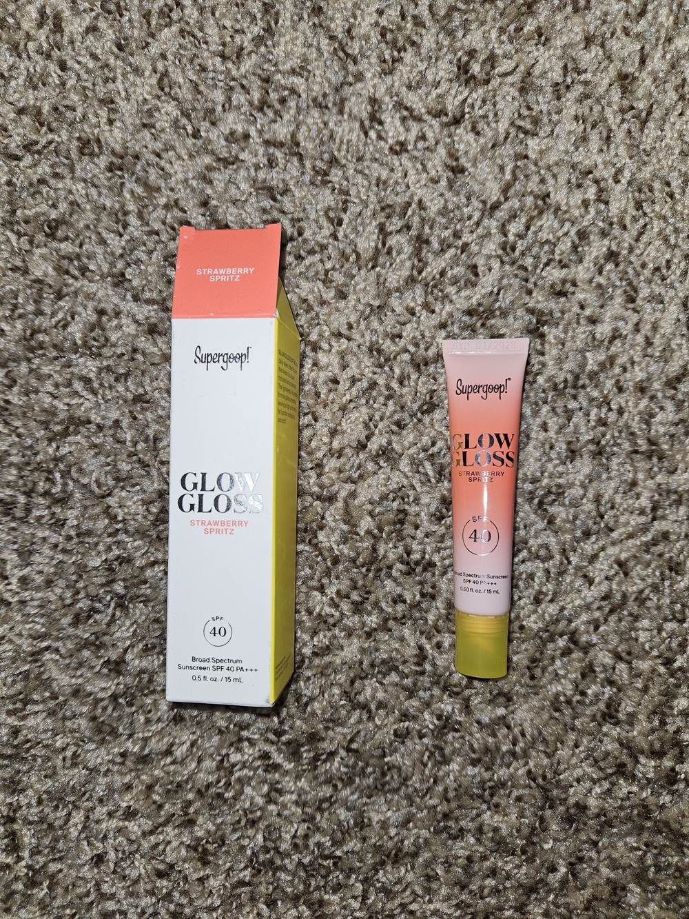 Supergoop! Glow Gloss SPF 40 Lip Gloss - Strawberry Spritz Pink